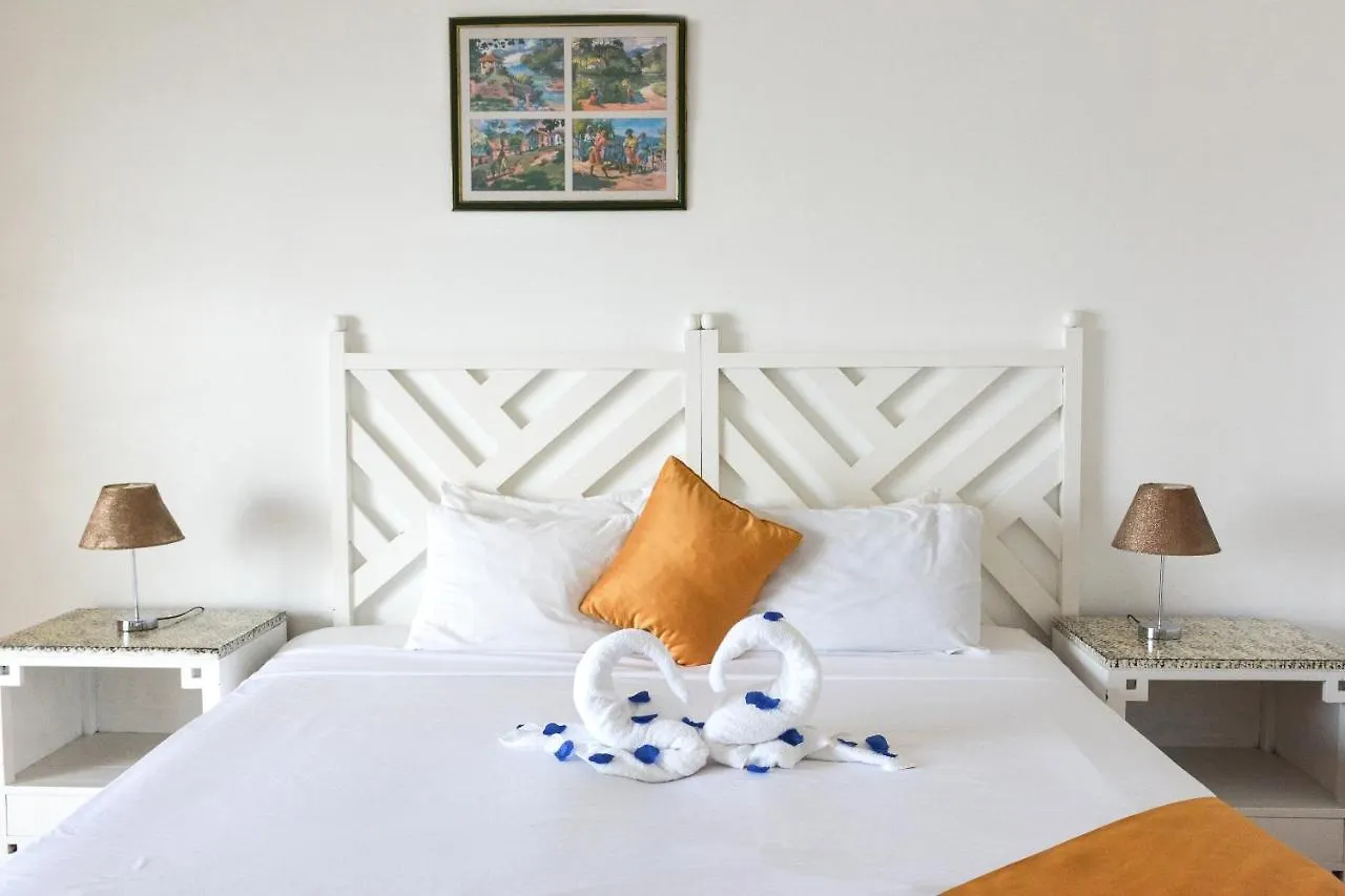 Aparthotel Beach Front Hotel Ocho Rios